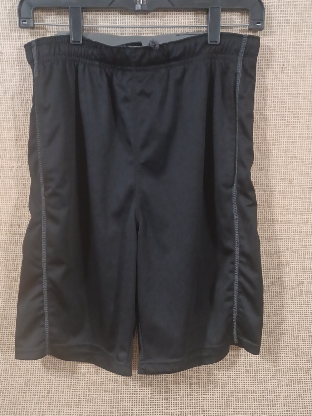 Umbro Black Men's Athletic Shorts with Contrast Stitching